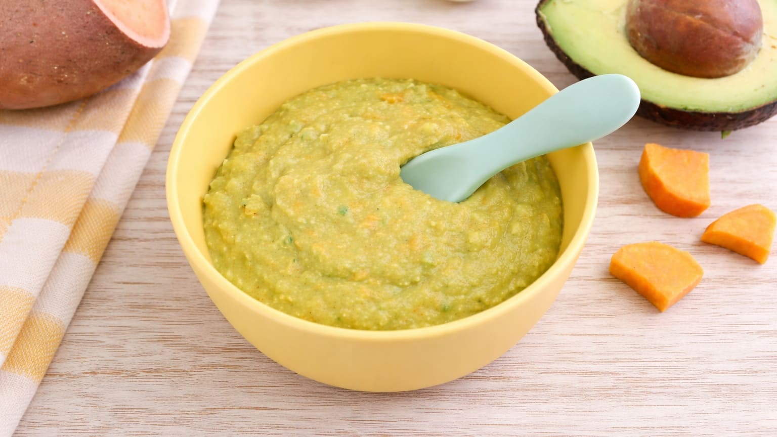 Egg Yolk Mash with Avocado (Baby Breakfast) Recipe - Calorie & Ingredient Breakdown